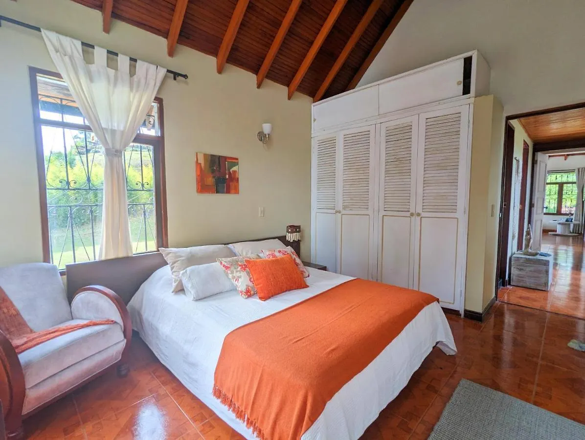 Hermosa Finca El Castillo - Excelente Ubicacion Rionegro Marinilla Chalet